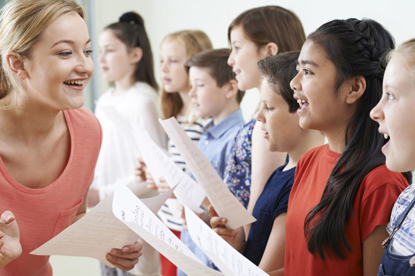 Kids singing